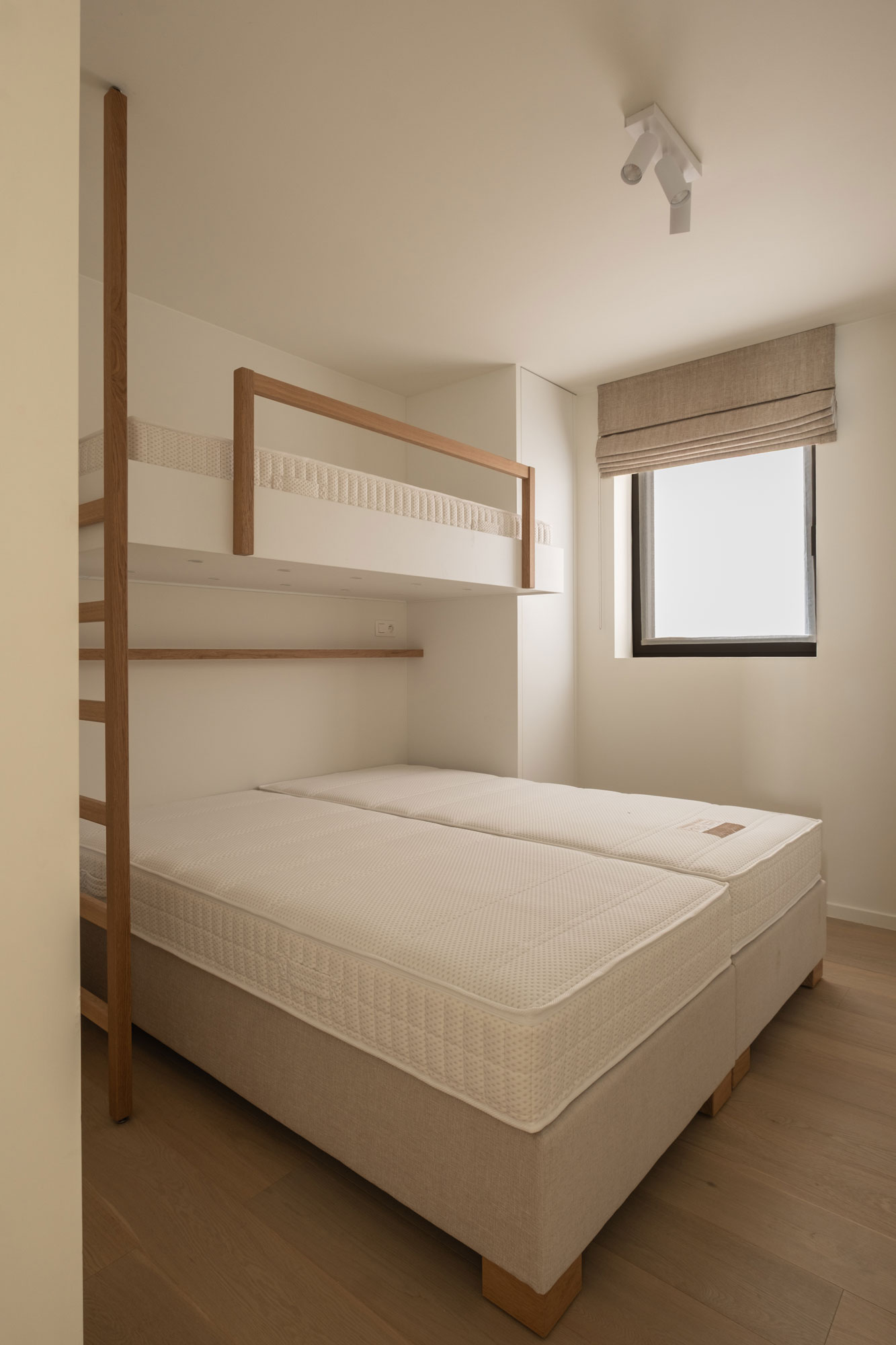 slaapkamer slaapkamerinrichting hoogslaper appartement kustappartement knokke